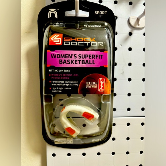 NEW Shock Doctor Superfit Basketball Mouthguard Age 10+ Strapless Official WNBA - Picture 1 of 3